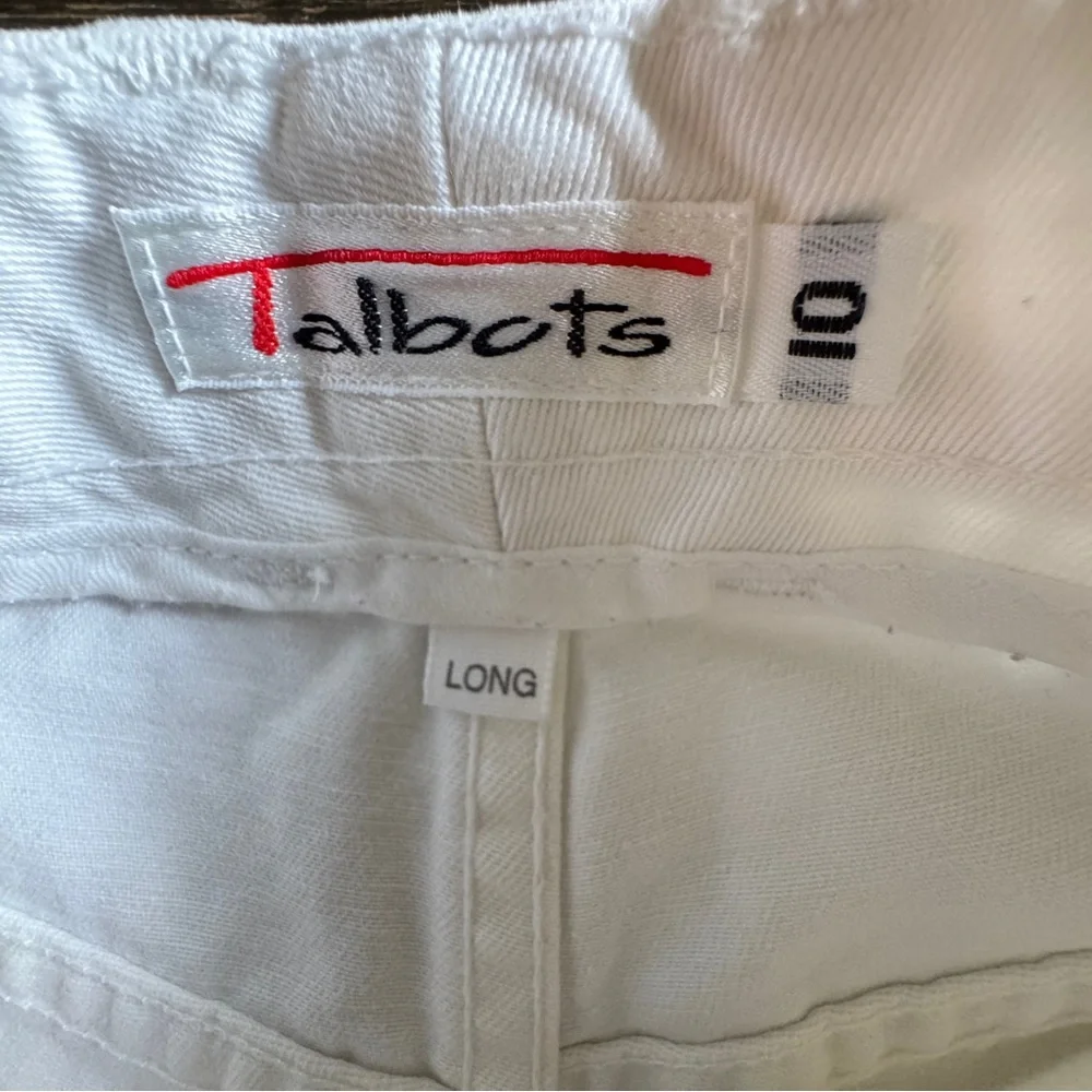 Talbots White High Waist Pleated‎ tapered Jeans Size 10 Long